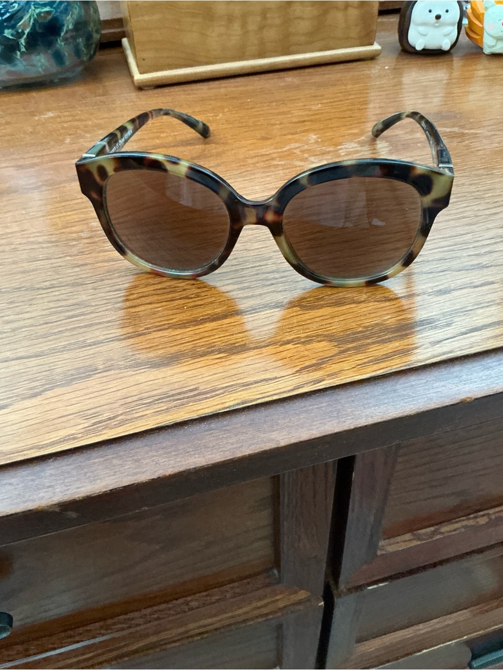 Two pair womens Peepers